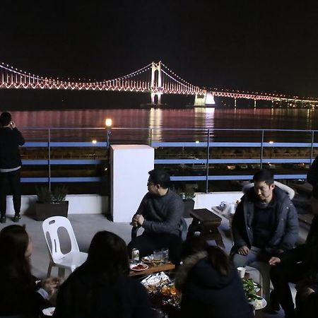 Bexco Hostel B&B Busan Exteriör bild