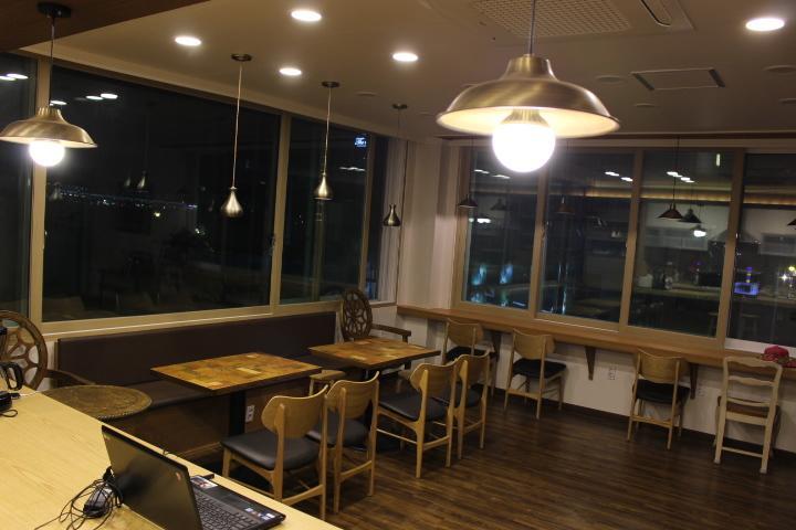Bexco Hostel B&B Busan Exteriör bild
